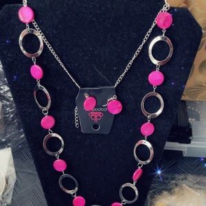 Pink and Silver Necklace with earrings 💕New, never been opened